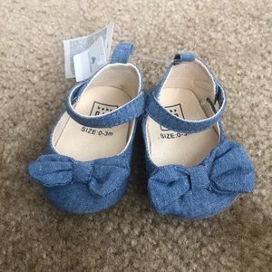 NWT Baby gap Girl denim shoes - 0-3 months